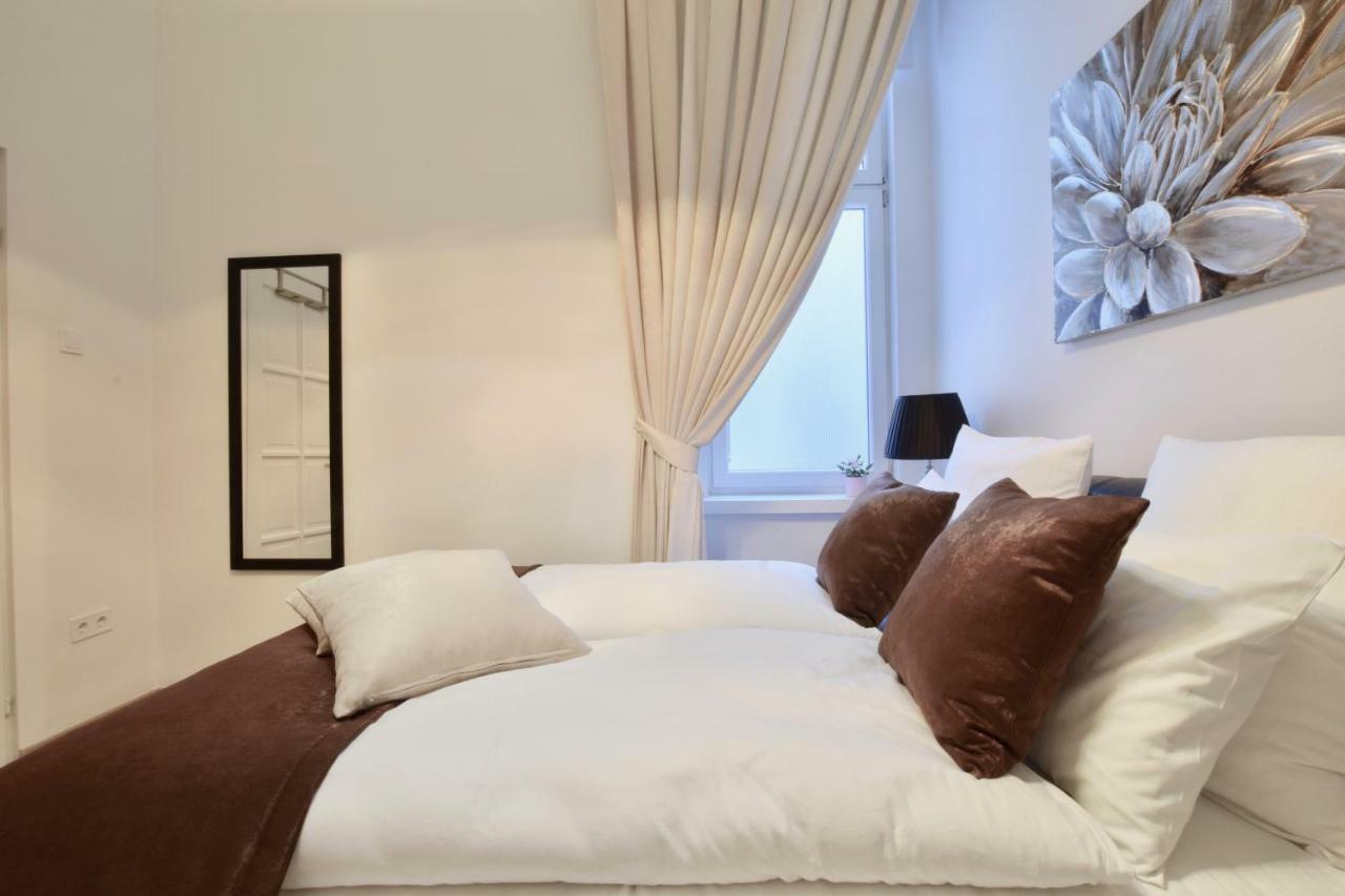 Luxury Apartment By Hi5 - Havas Street Budapest Ngoại thất bức ảnh
